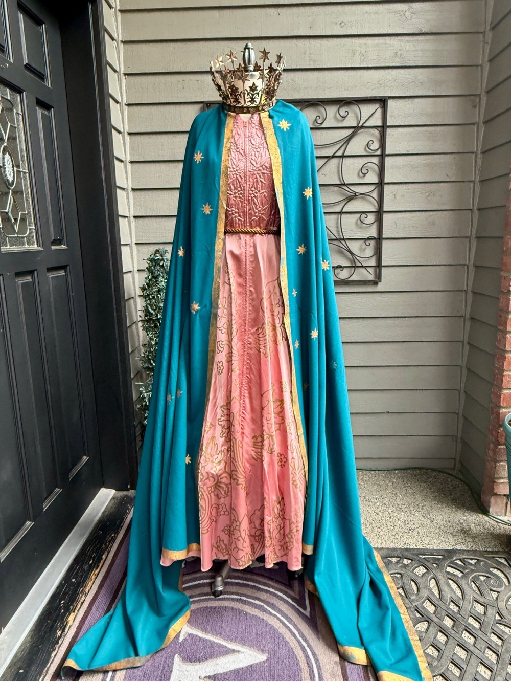 Our “Lady of Guadalupe” inspired replica costume Women’s Size 6 - Picture 6 of 11